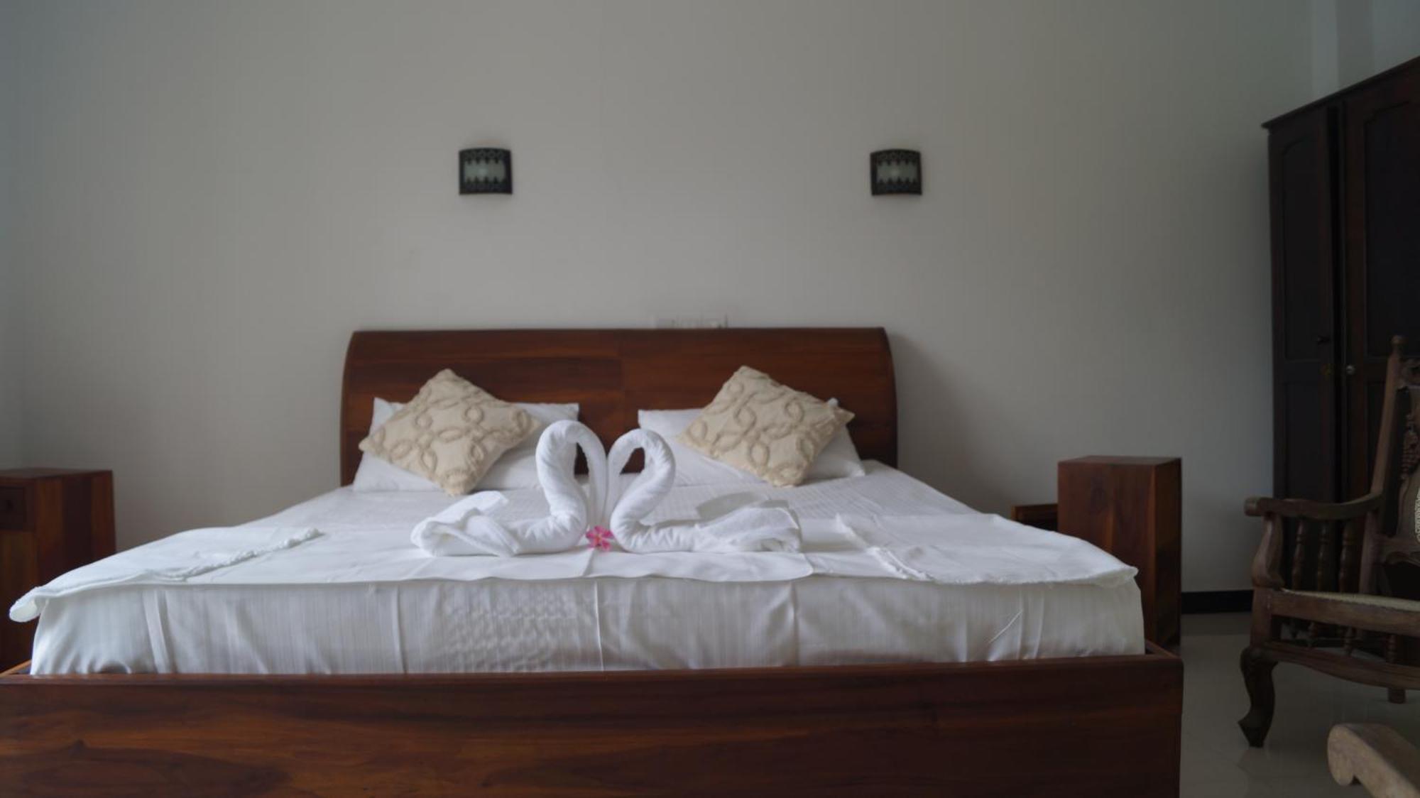 Aurora Hotel Хиккадува Экстерьер фото