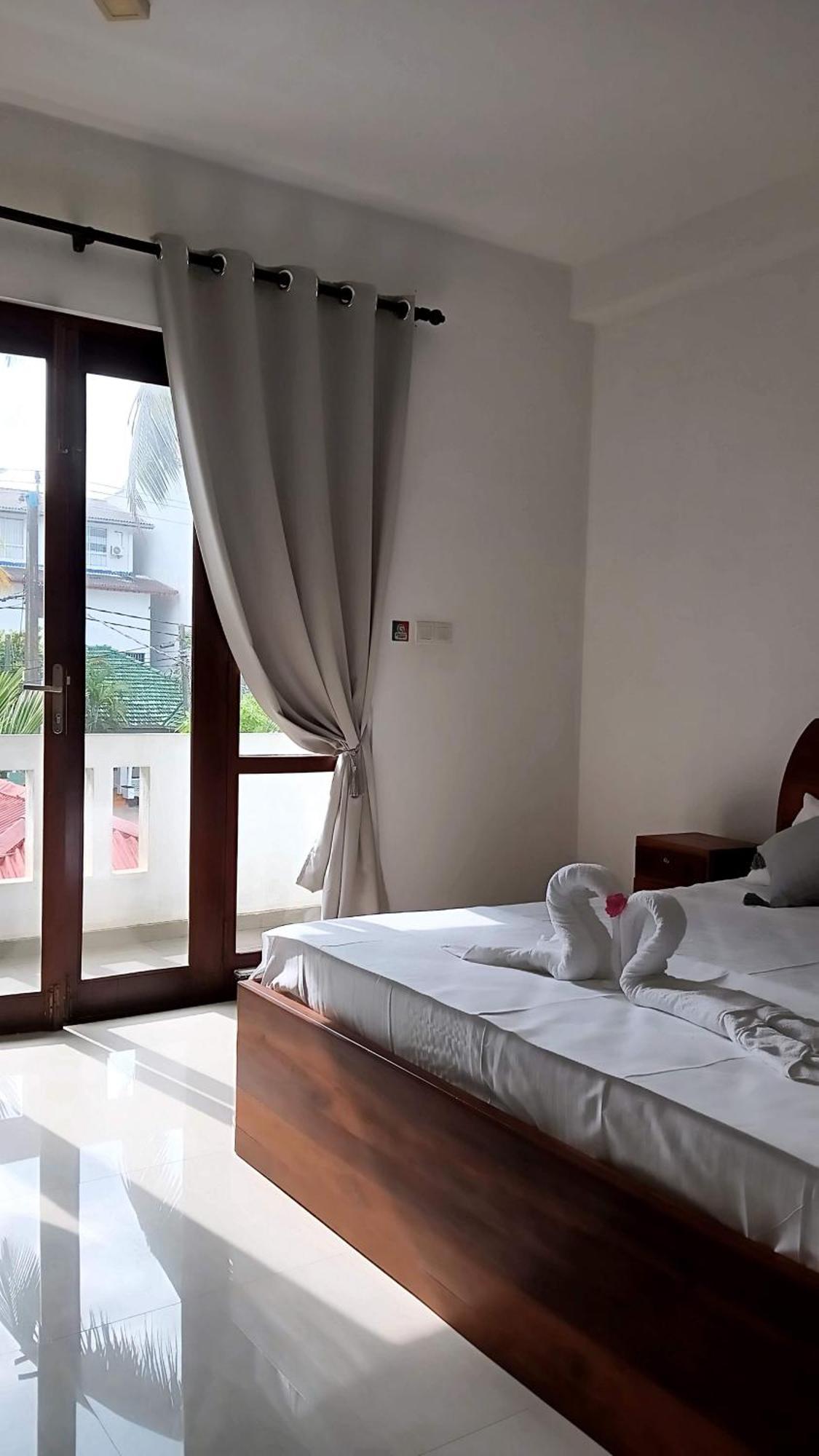 Aurora Hotel Хиккадува Экстерьер фото