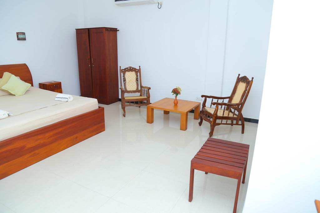 Aurora Hotel Хиккадува Экстерьер фото