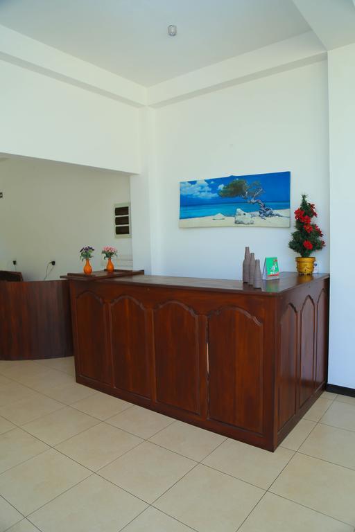 Aurora Hotel Хиккадува Экстерьер фото