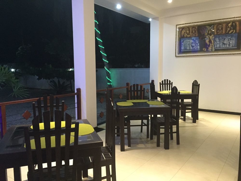 Aurora Hotel Хиккадува Экстерьер фото